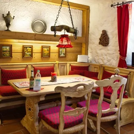Hoelzlhaus Holiday home