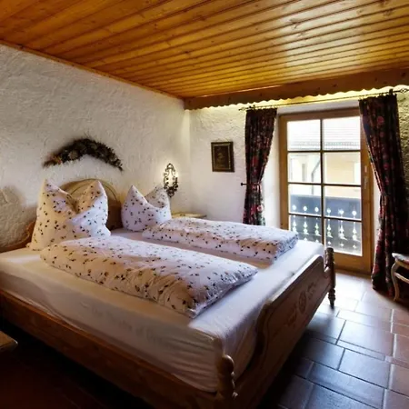 Hoelzlhaus Holiday home Mittenwald