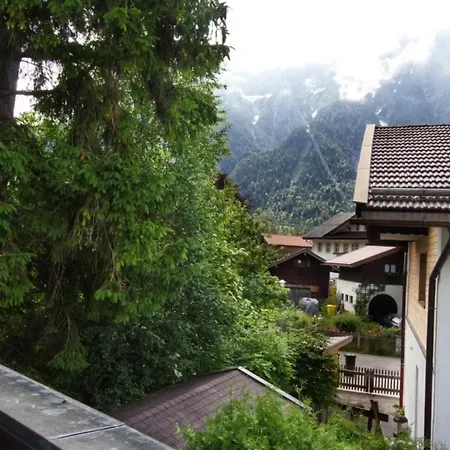 Hoelzlhaus Holiday home Mittenwald