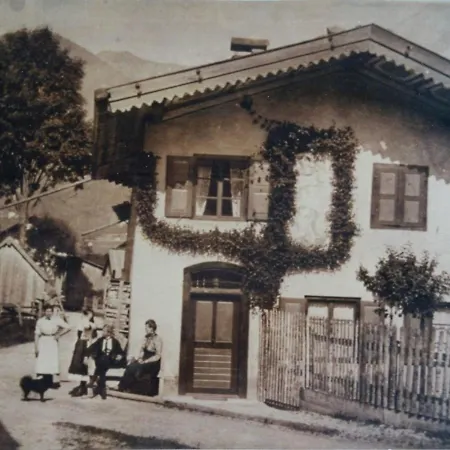 Hoelzlhaus * Mittenwald